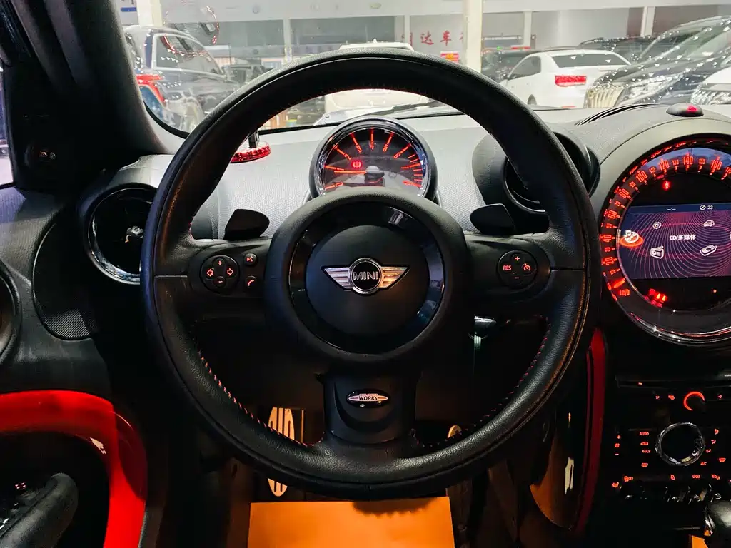 MINI JCW Countryman 2014 — фото 15