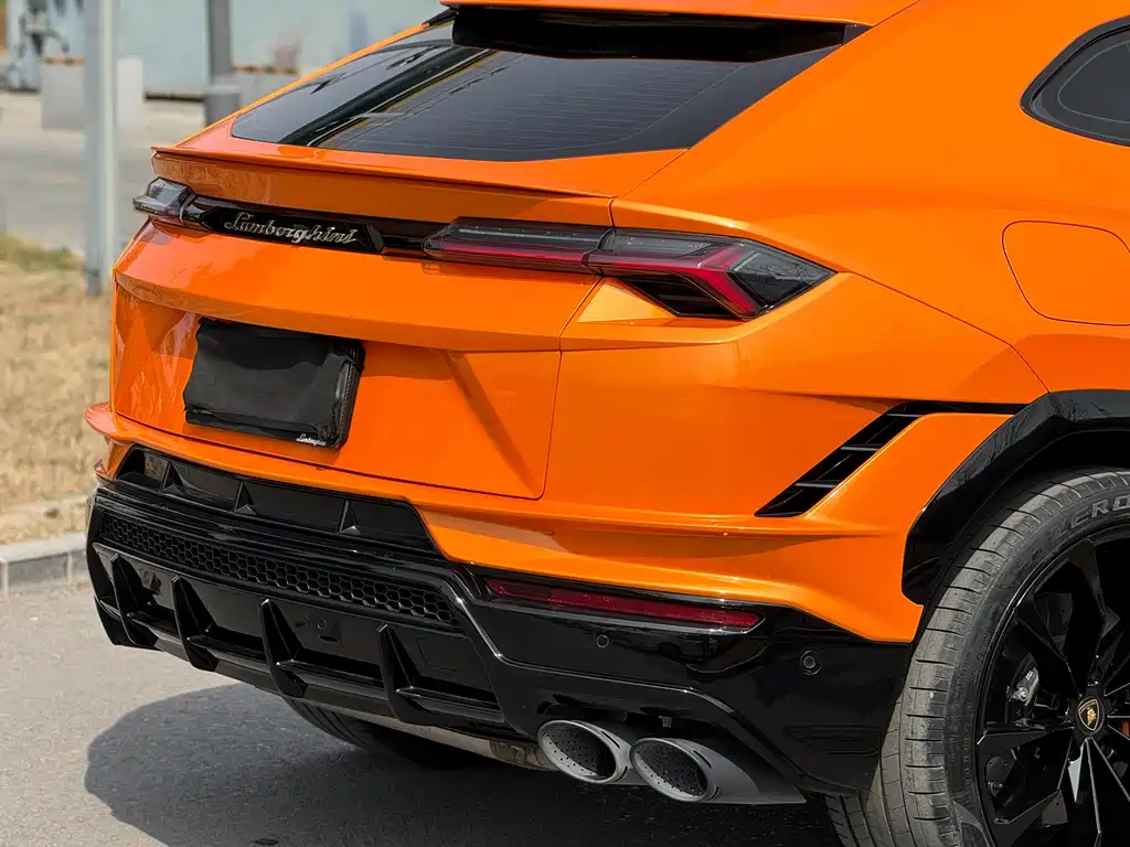 Lamborghini Urus 2023 — фото 17