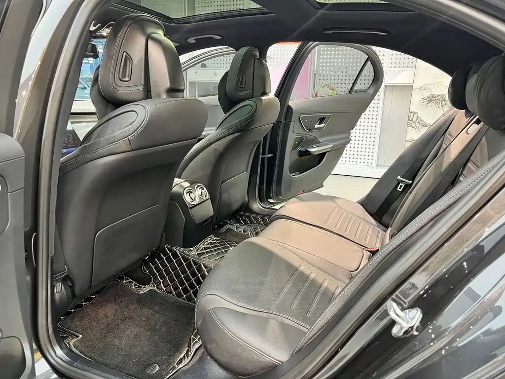 Mercedes-Benz C-Class 2022 — фото 6