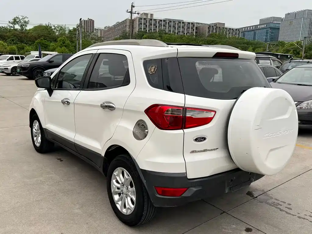 Ford Ecosport 2016 — фото 11