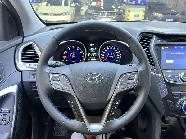 Hyundai Santa Fe 2015