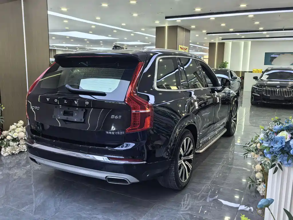 Volvo XC90 2021 — фото 10