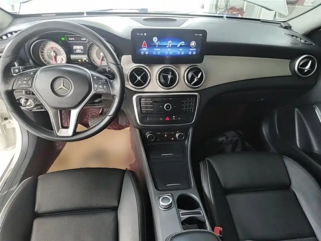 Mercedes-Benz GLA 2016 — фото 10