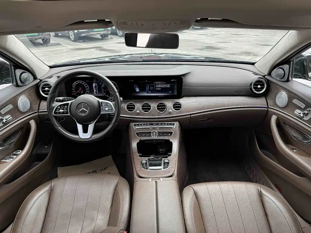Mercedes-Benz E-Class 2019 — фото 9
