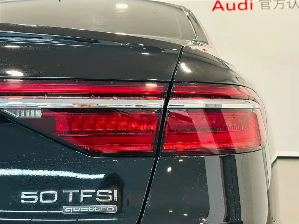 Audi A8 2021 — фото 14