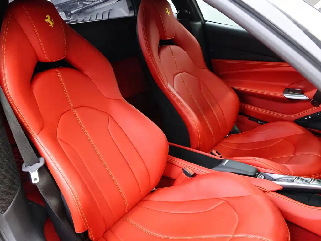 Ferrari F8 2021 — фото 15