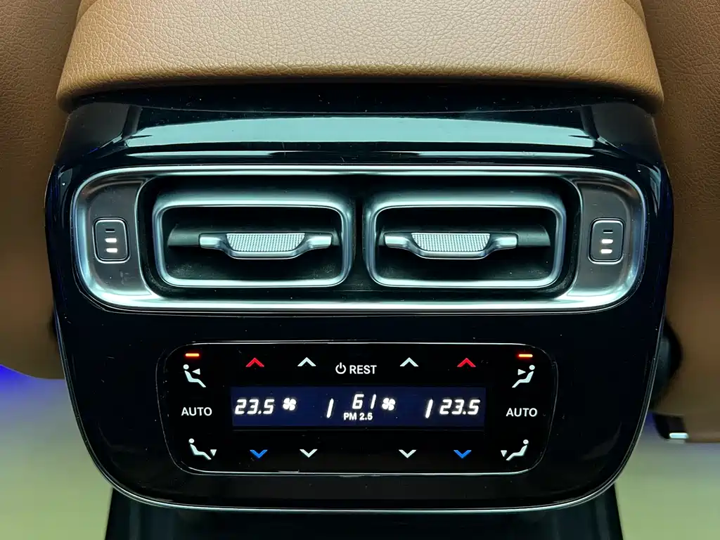 Mercedes-Benz S-Class 2023 — фото 19