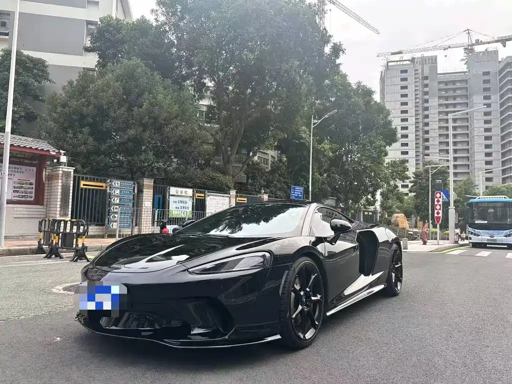 McLaren GT 2021