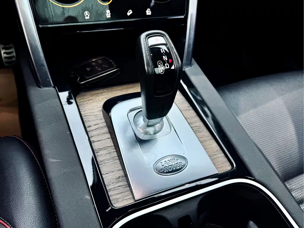 Land Rover Discovery Sport 2020 — фото 15