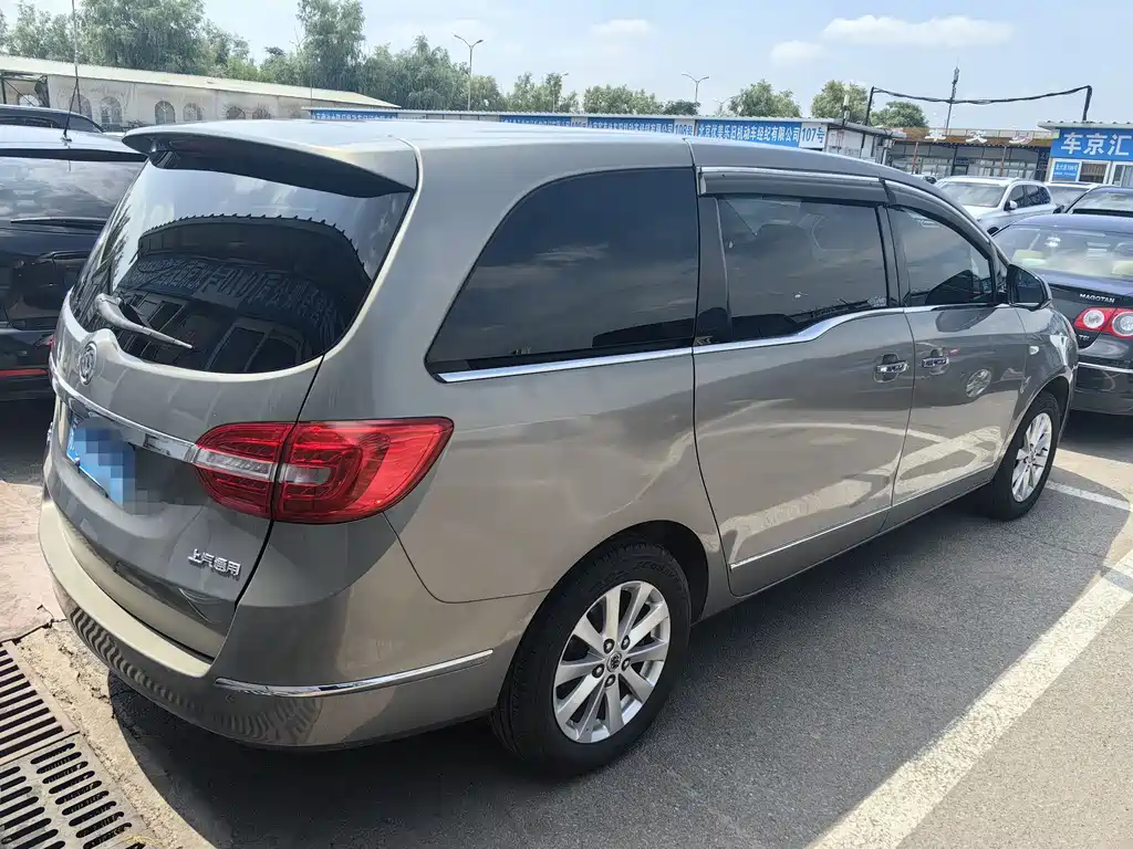 Buick GL8 2017