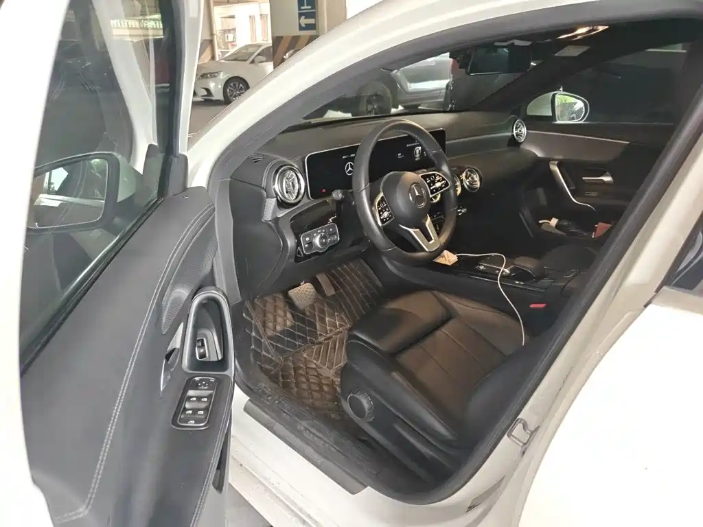 Mercedes-Benz A-Class 2020 — фото 14