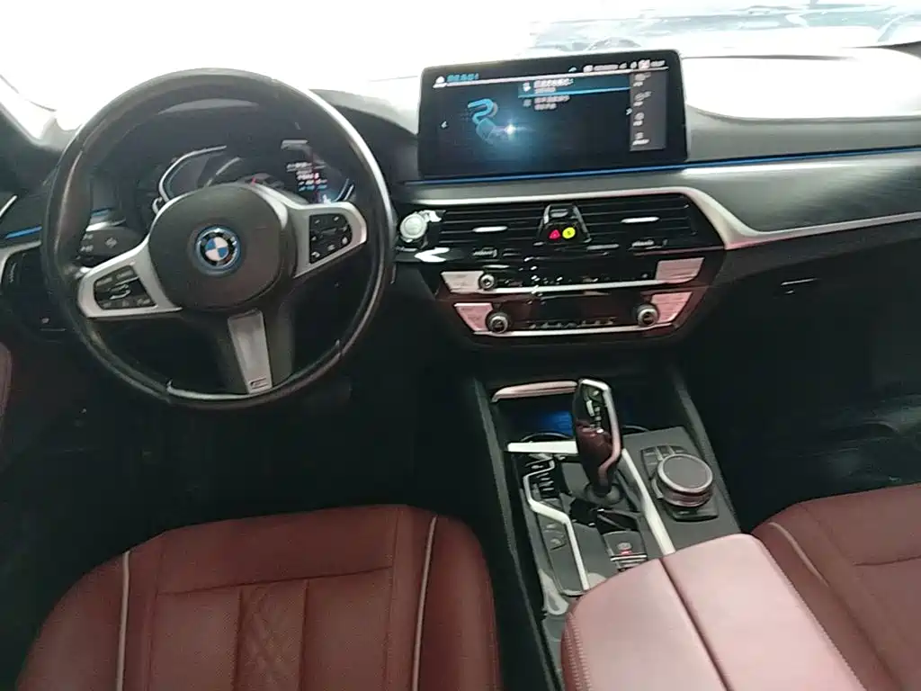 BMW 5 Series New Energy 2022 — фото 10