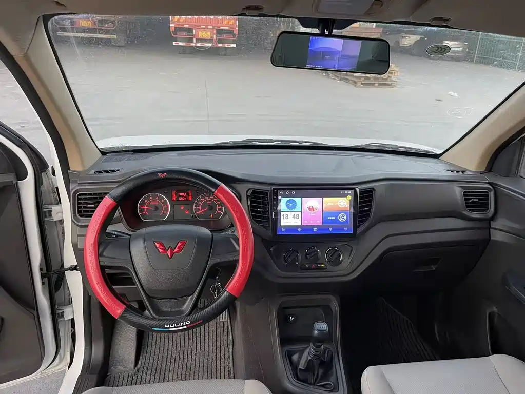 Wuling Hongguang V 2021