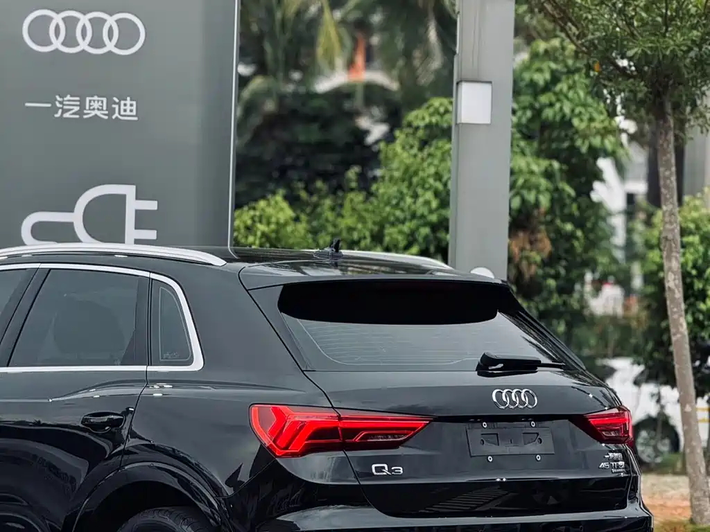 Audi Q3 2022 — фото 18