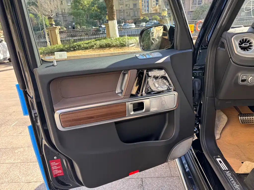 Mercedes-Benz G-Class 2025 — фото 11