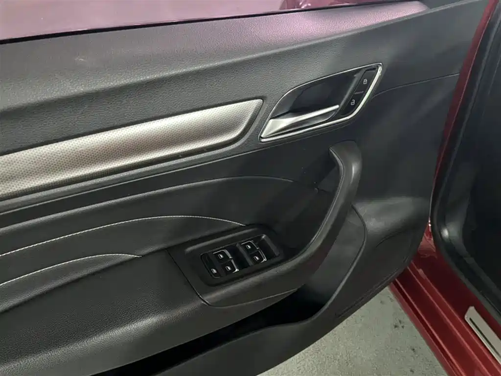 Roewe i6 Classic 2018 — фото 17