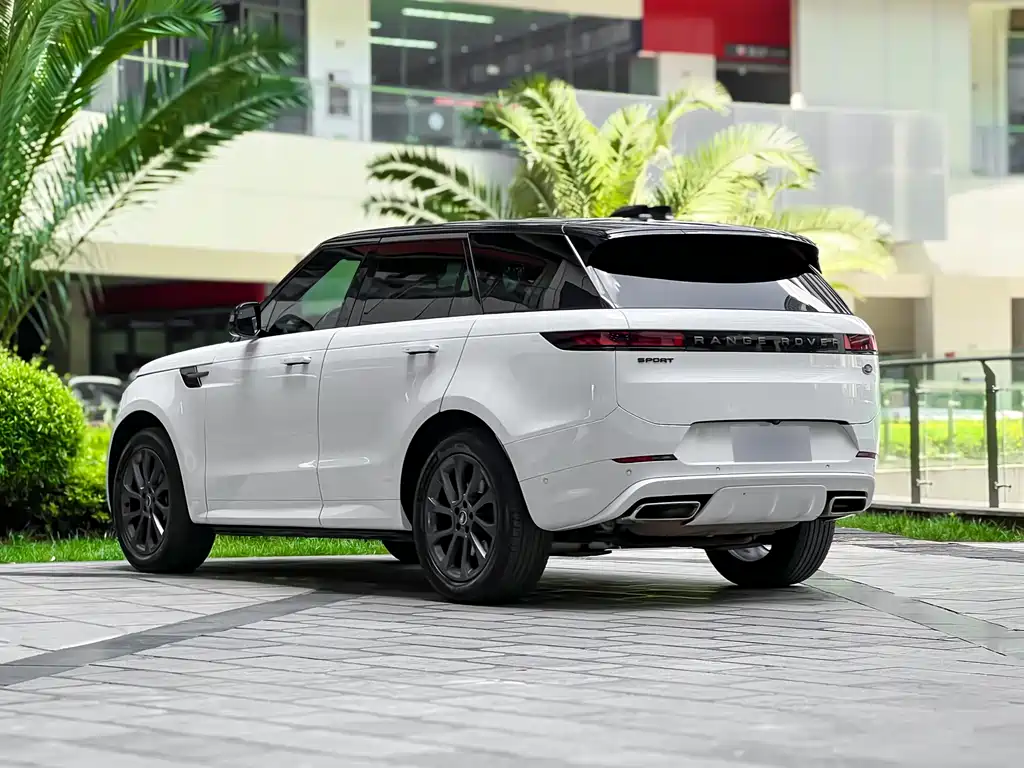 Land Rover Sport 2023 — фото 4