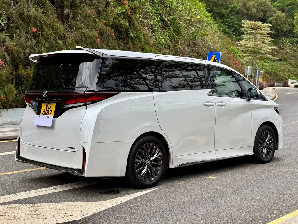 Toyota Vellfire 2026 — фото 18