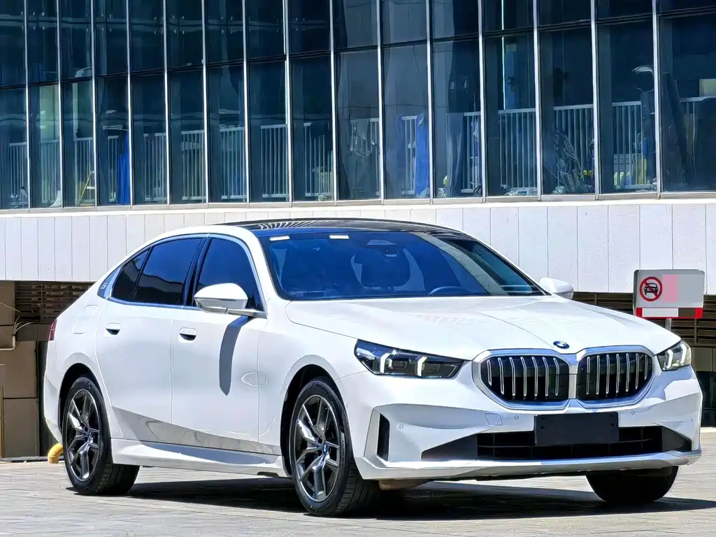 BMW 5 Series 2024