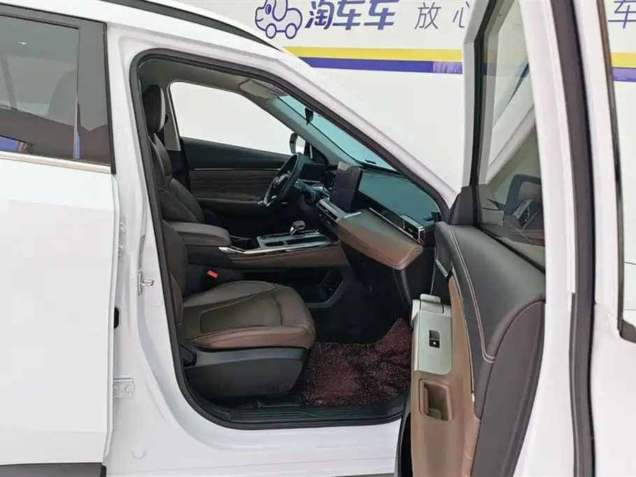 GAC Motor Trumpchi GS4 2025 — фото 8