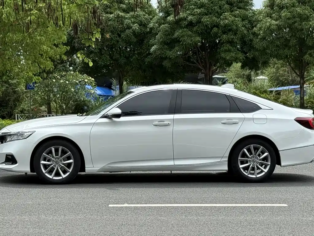 Honda Accord 2022 — фото 3