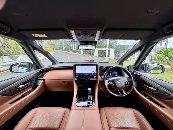 Toyota Vellfire 2023