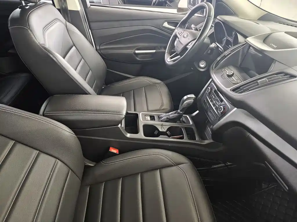 Ford Kuga 2021 — фото 15