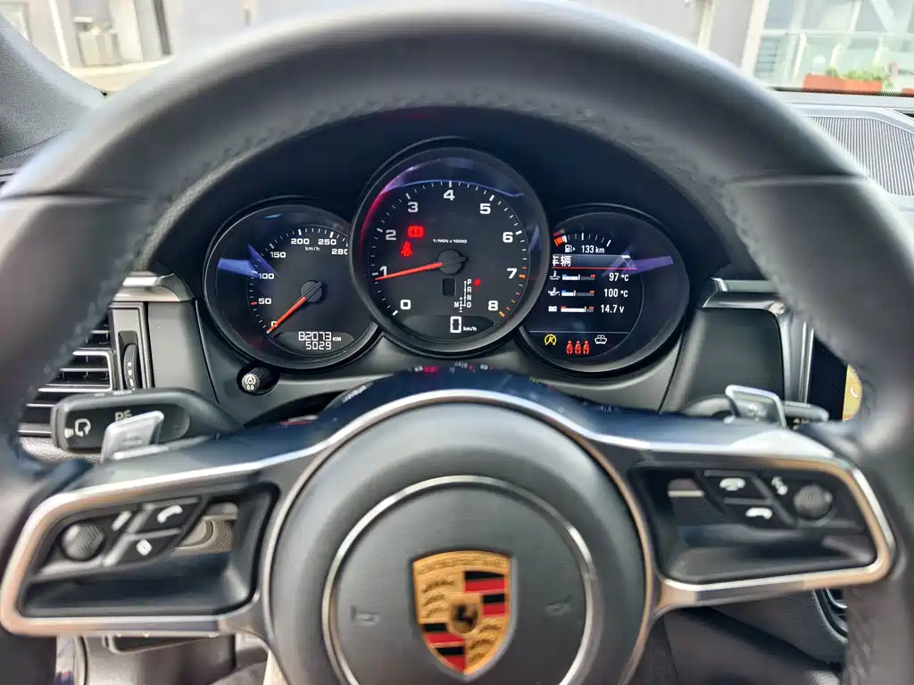 Porsche Macan 2019 — фото 14