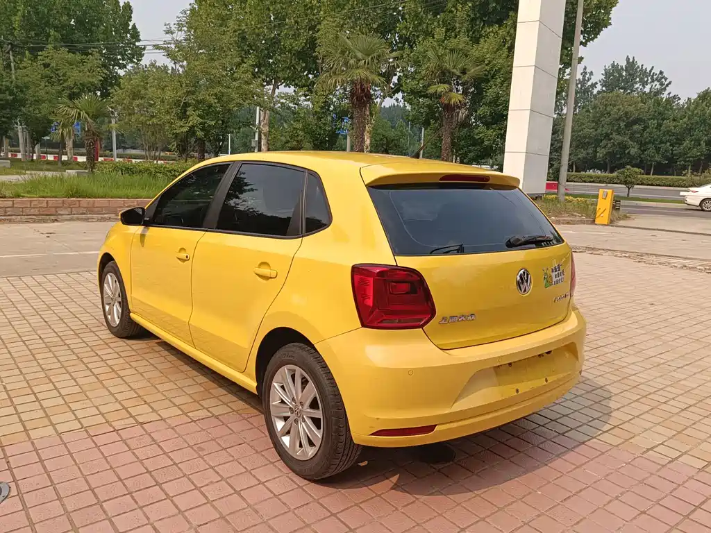 Volkswagen Polo 2014 — фото 15