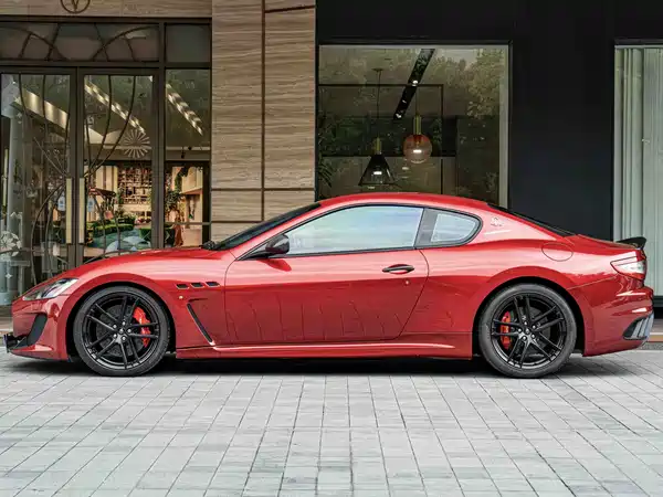 Maserati Granturismo 2013
