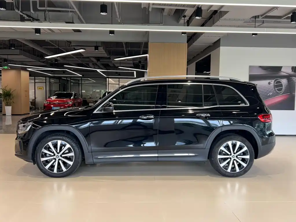 Mercedes-Benz GLB 2024