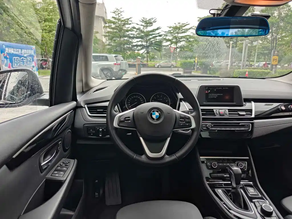 BMW 2 Series Station Wagon 2016 — фото 12