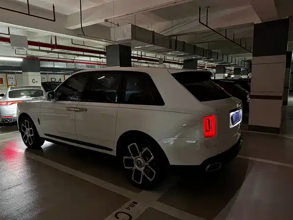 Rolls-Royce Cullinan 2018