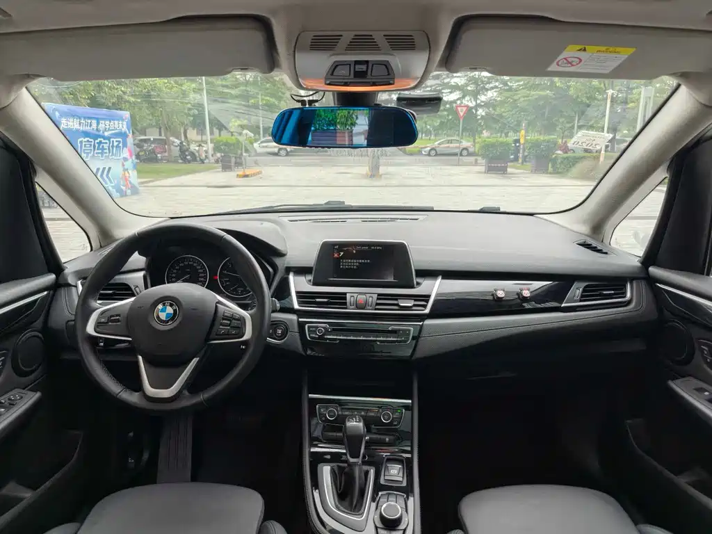 BMW 2 Series Station Wagon 2016 — фото 11