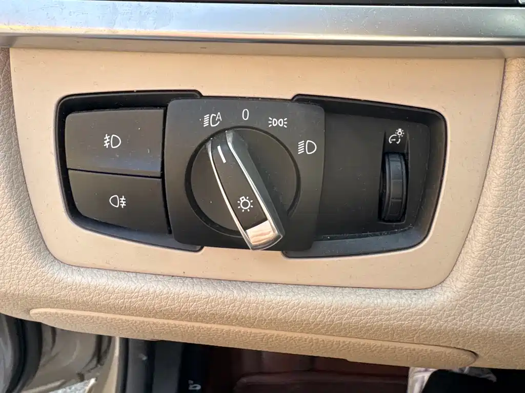 BMW 3 Series 2016 — фото 22
