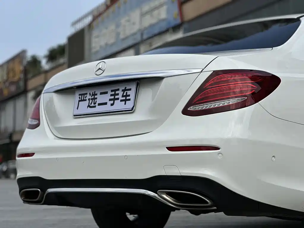 Mercedes-Benz E-Class 2018 — фото 18