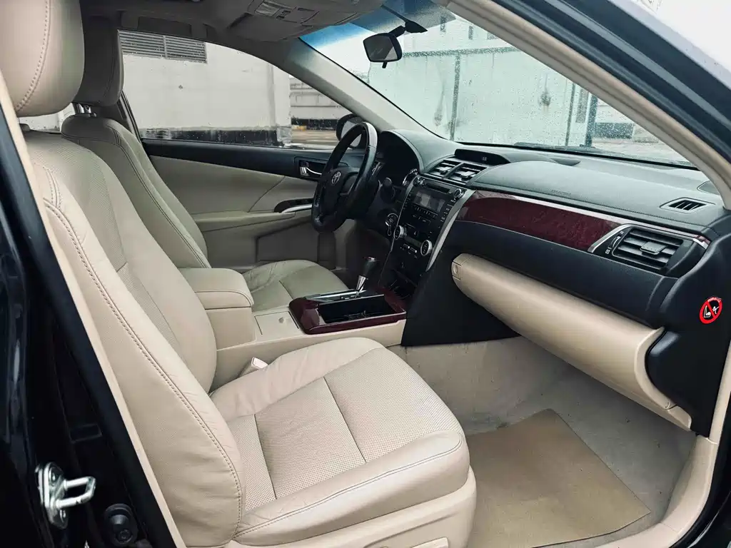 Toyota Camry 2014