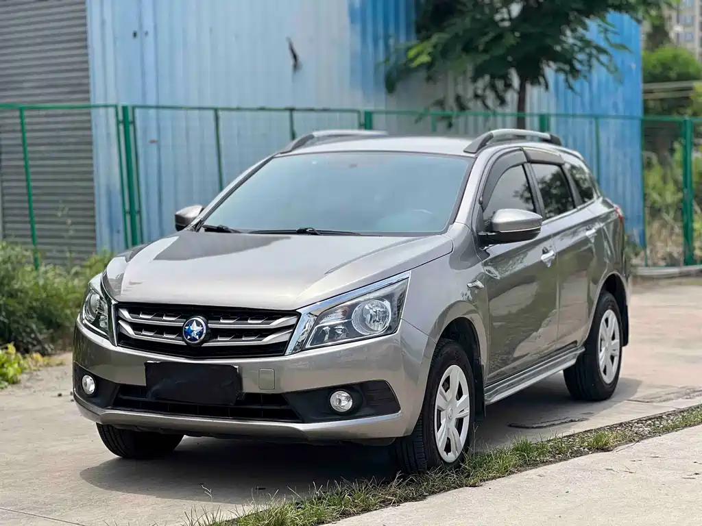 Venucia T70 2016