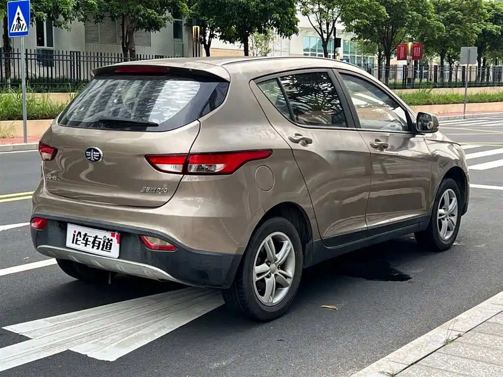 FAW Junpai D60 2015