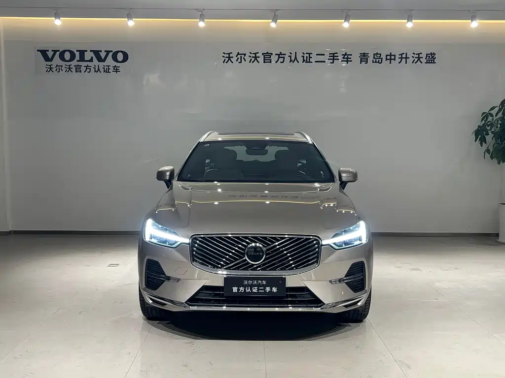 Volvo XC60 2025 — фото 2