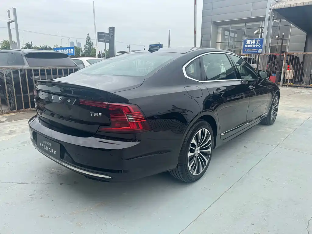 Volvo S90 PHEV — фото 13
