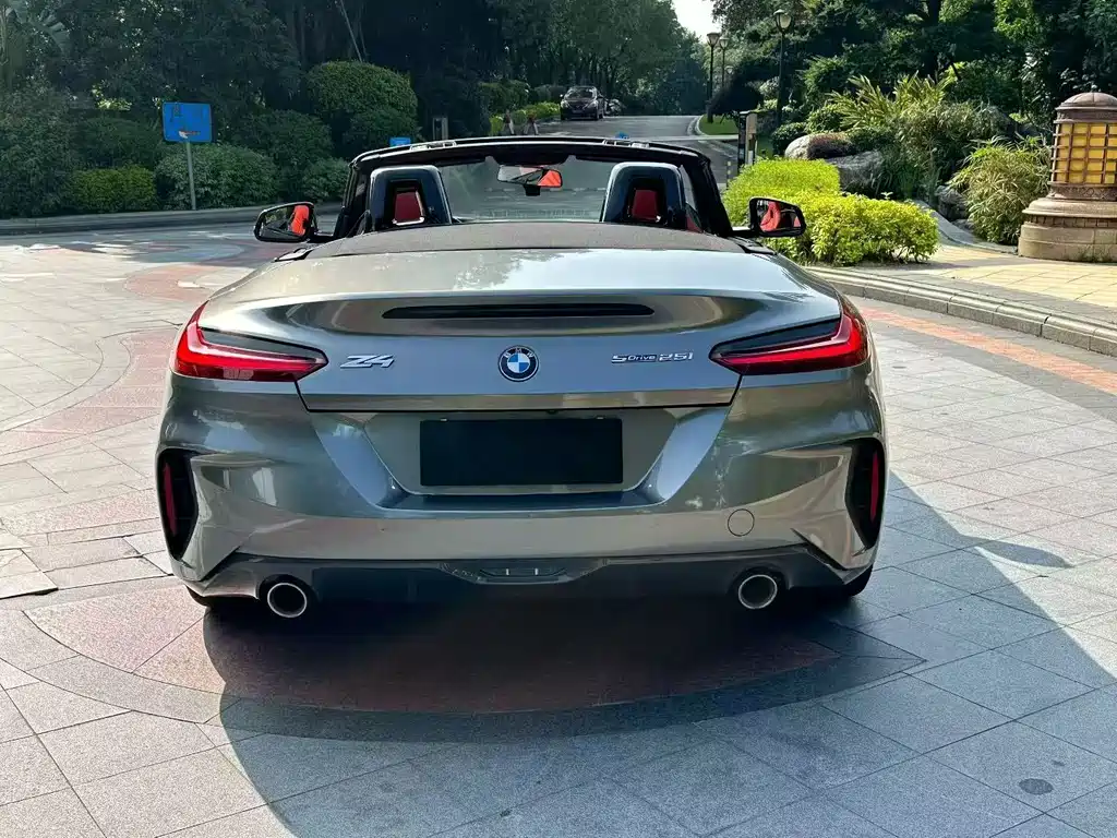 BMW Z4 2021 — фото 8