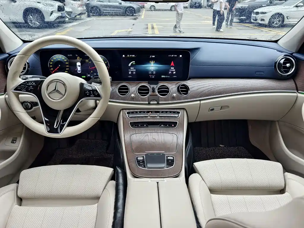Mercedes-Benz E-Class 2021