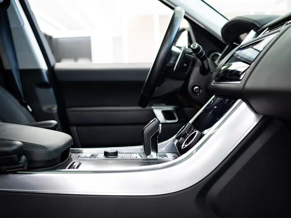 Land Rover Sport 2018 — фото 16