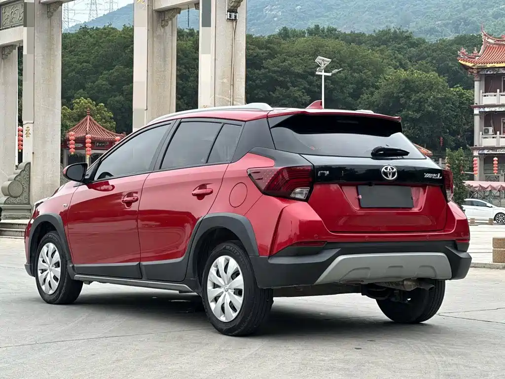 Toyota Yaris L 2022