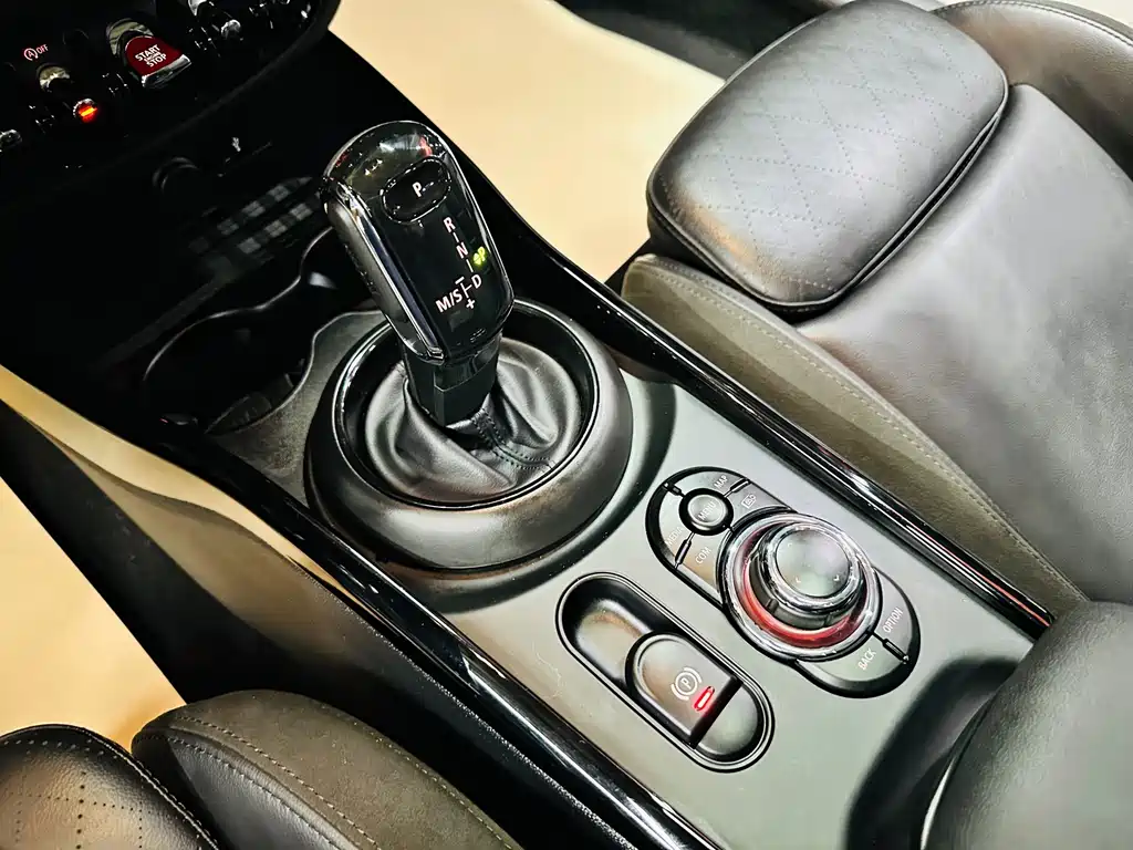 MINI Clubman 2021 — фото 44