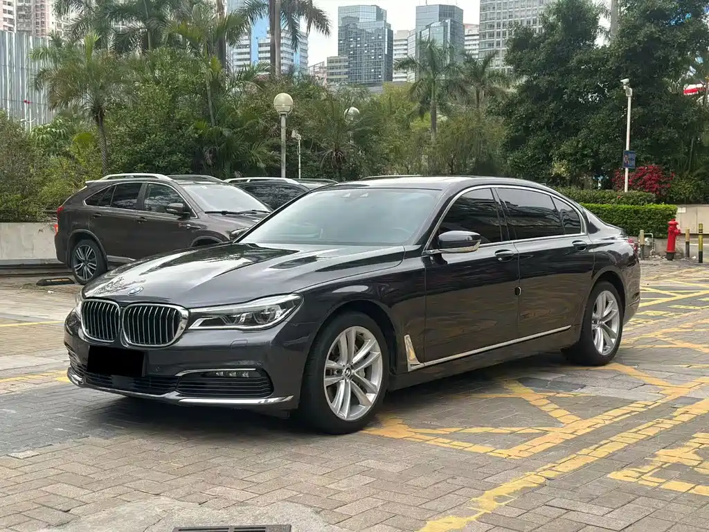 BMW 7 Series 2016 — фото 1
