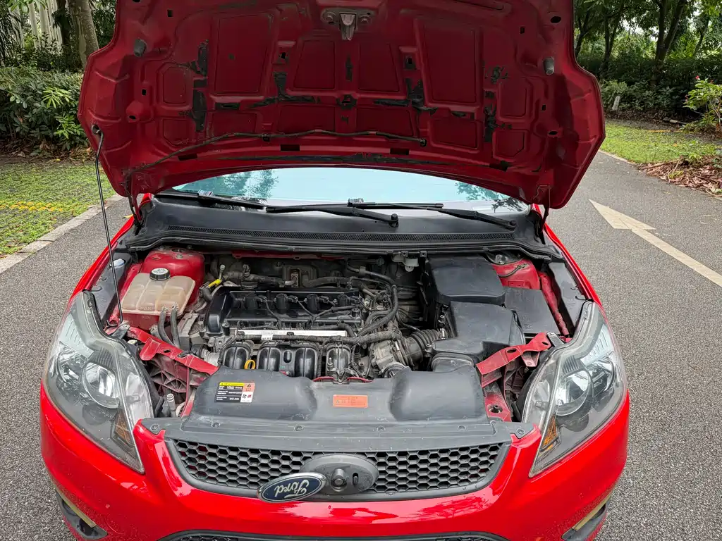 Ford Focus 2014 — фото 11