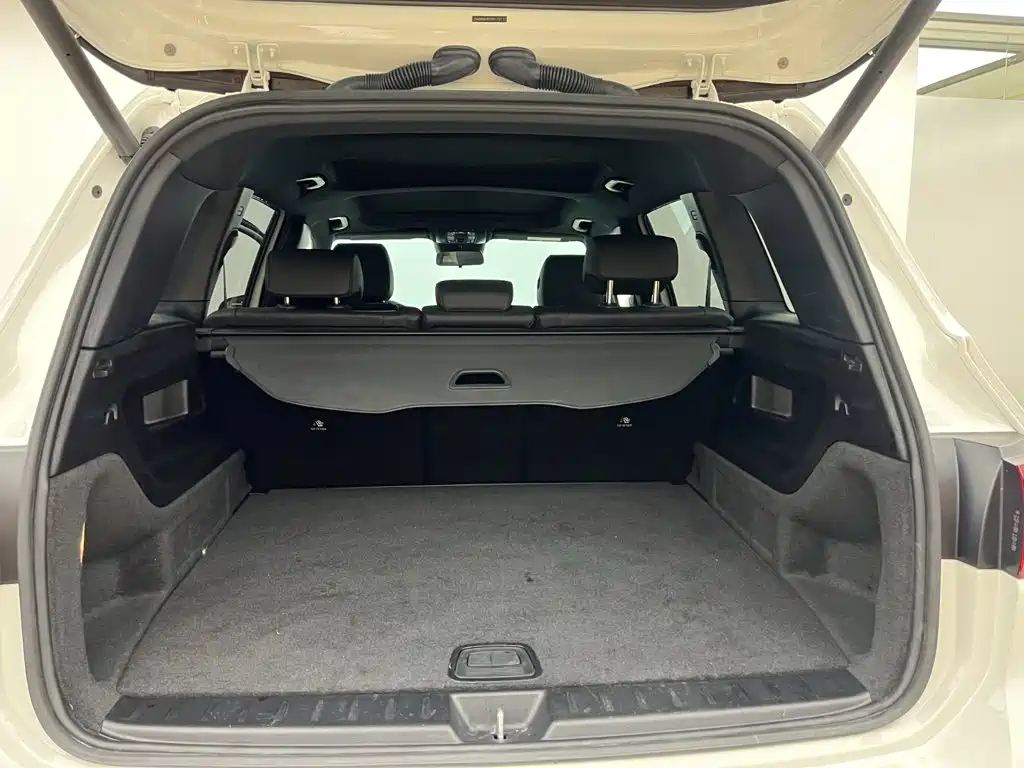 Mercedes-Benz GLB 2024