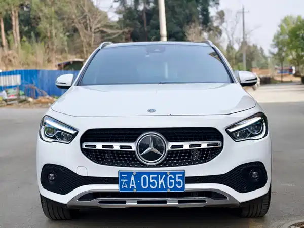 Mercedes-Benz GLA 2023